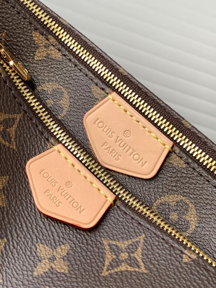 Louis Vuitton Multi Pochette in Tela Monogram