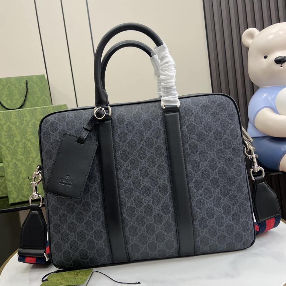 Cartella iconica in stile Gucci GG
