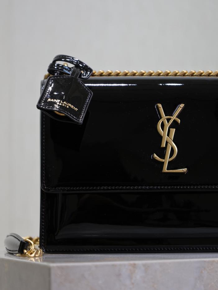 SAINT LAURENT pelle verniciata nera con fibbia dorata·sunset 22 cm tramonto