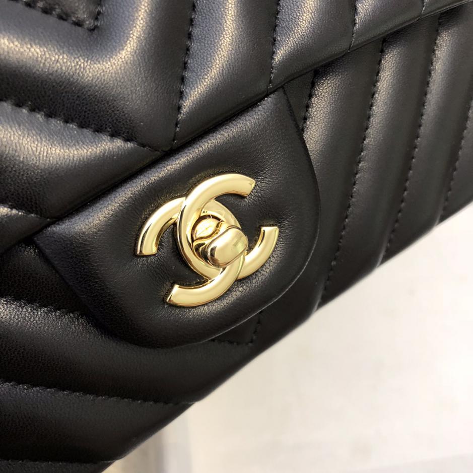 Fibbia a doppia C in pelle di pecora importata originale Chanel