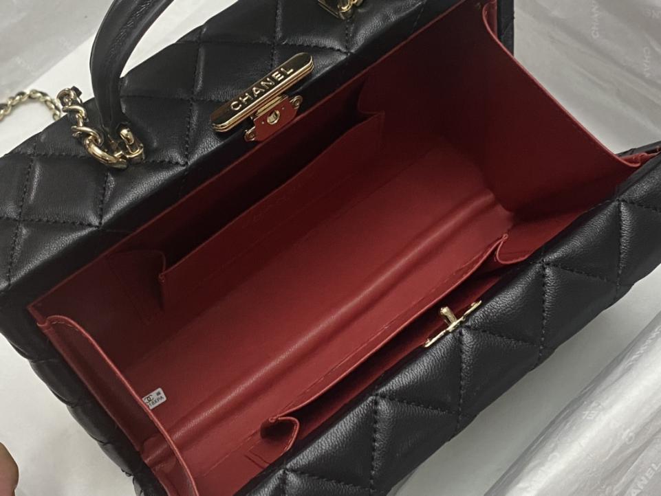 Chanel 24K nuova borsa per trucco retrò autunno e inverno