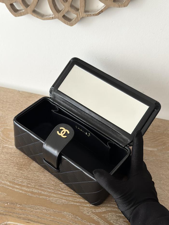 Borsa per cosmetici vintage Chanel