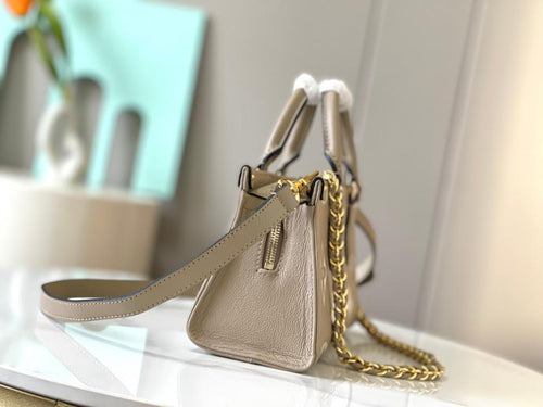 Borsa Louis Vuitton OnTheGo East West