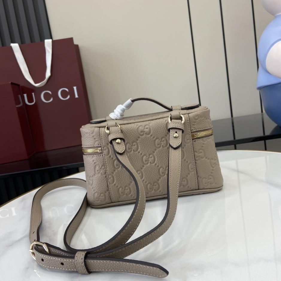 Gucci  Emblem