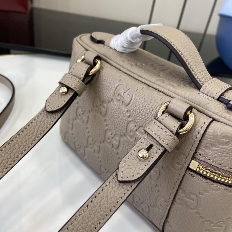 Gucci  Emblem