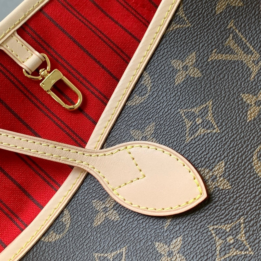 Louis Vuitton Borsa Neverfull MM in Tela Monogram - Rosso Ciliegia