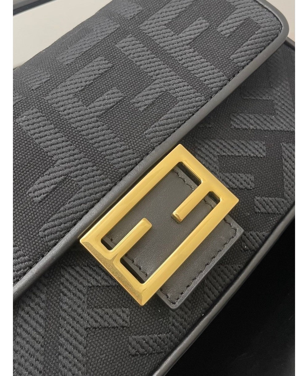 Baguette FENDI